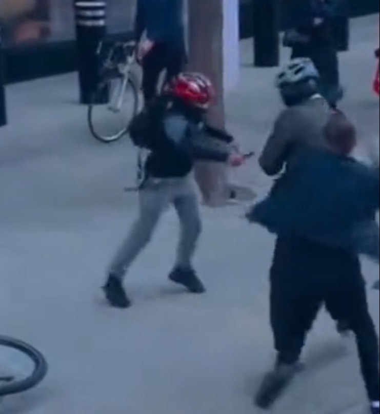 Kiev Patrol Police Detain Man After Triple Stabbing Attack