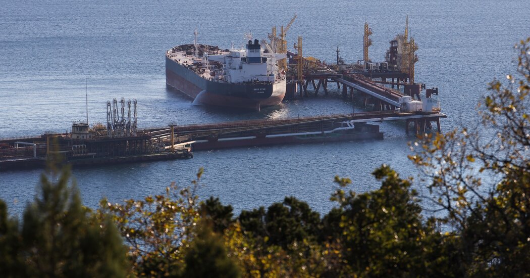 Russia Supplies Cuban Oil to Power Critical Infrastructure Amid U.S. Pressure