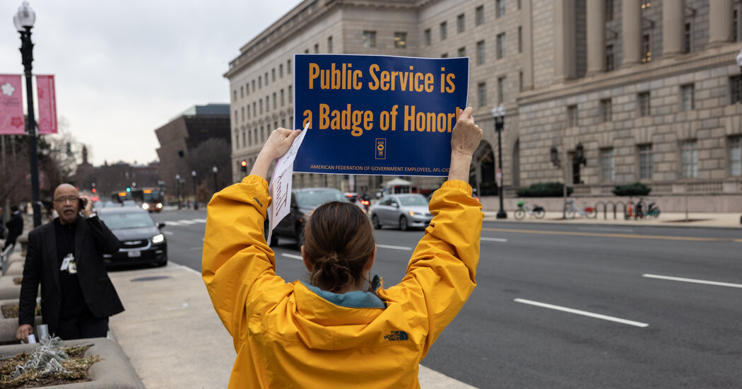 U.S. Labor Chief Steps Down as Trump Administration Considers Cabinet Overhaul