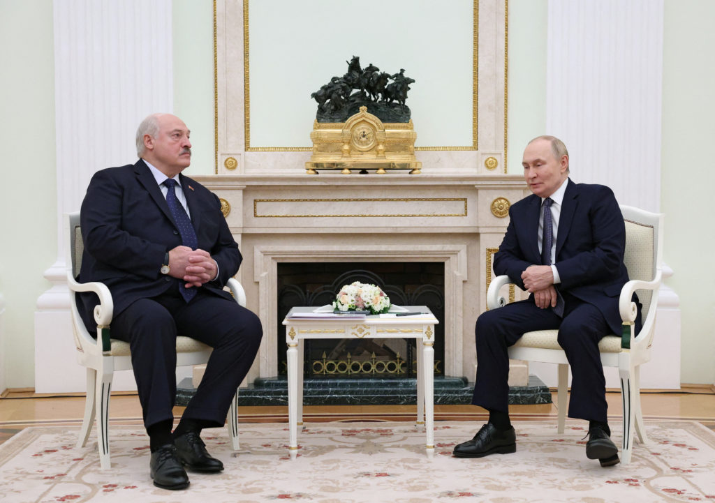 Lukashenko Labels Sverdlovsk Region ‘Russian-Forming’ in Trade Address