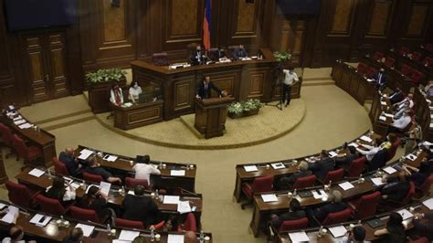 Armenian Parliament Tense as Ruling Party Disrupts Session Over Catholicos Reference