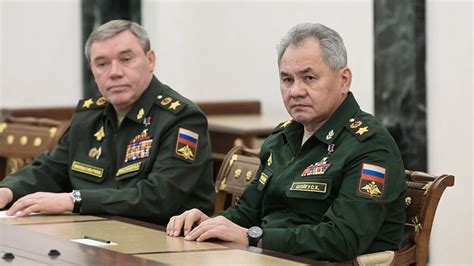 Moldovan Defense Minister Refuses Russian Question, Expresses Distress Before Translation